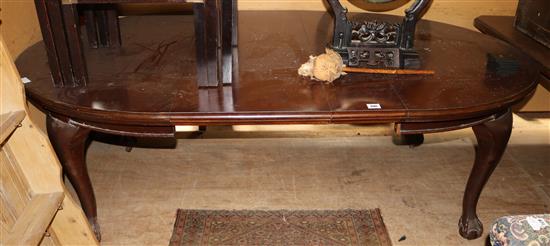 Mahogany extending dining table